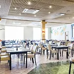 雅尔丁做勒沃公寓式酒店 4*